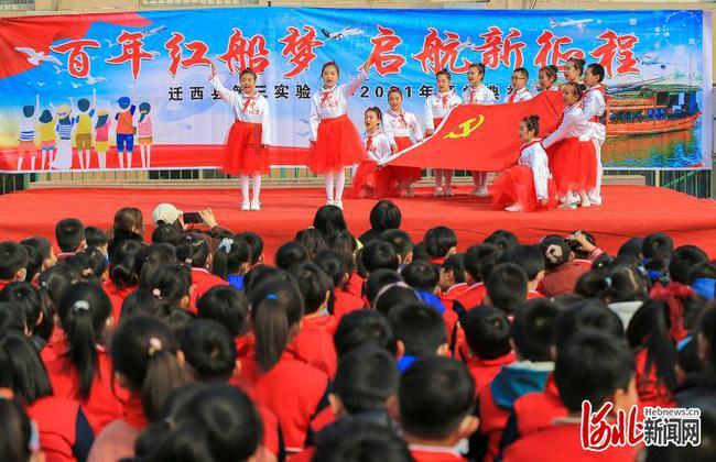 中国内地富豪榜仅2人财富增长，为何会出现这种情况？游戏画面