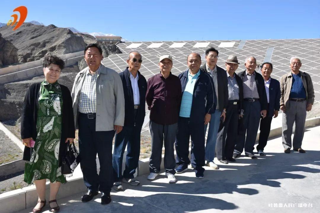 小猫钓鱼游戏龙王版有船