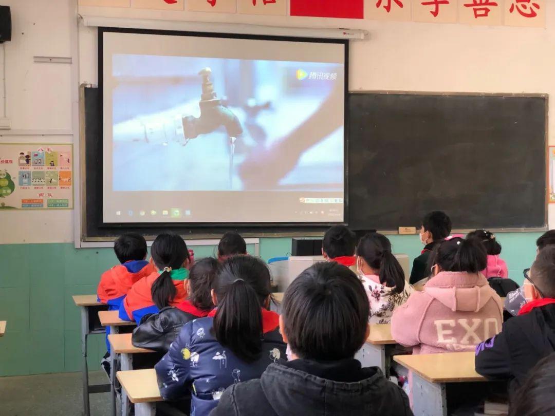 如何提高情商，变得会说话？游戏画面
