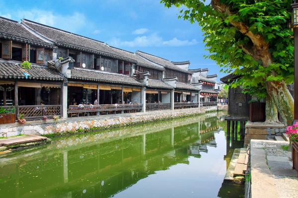 探秘吉鹿力问答社区,解锁路虎揽胜运动版发动机故障灯亮是什么原因?之谜!