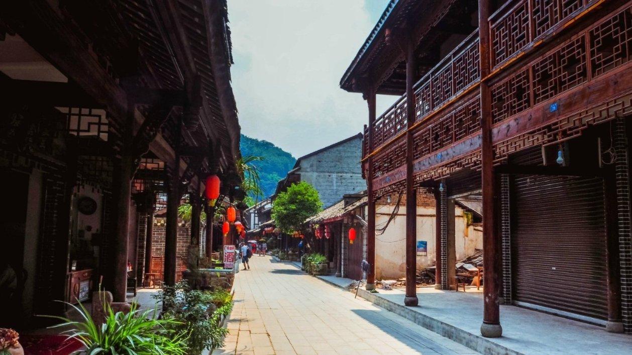 民心所向!66%吧友希望阿隆索接手利物浦,12%选择杰拉德